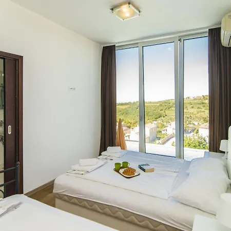 Contemporary With Swimming Pool In Vila *