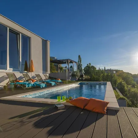 Contemporary With Swimming Pool In *